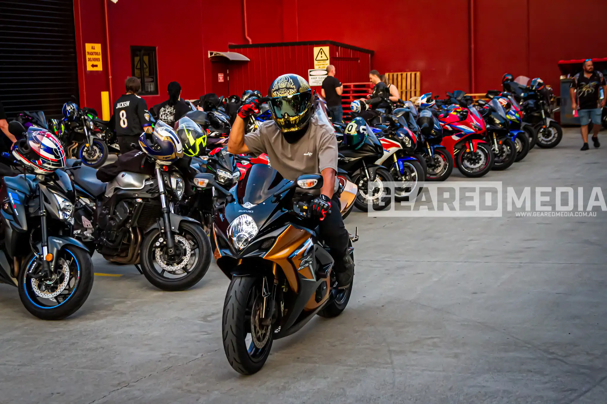 On2Crew/TT Diner Bike Night #3 | Geared Media